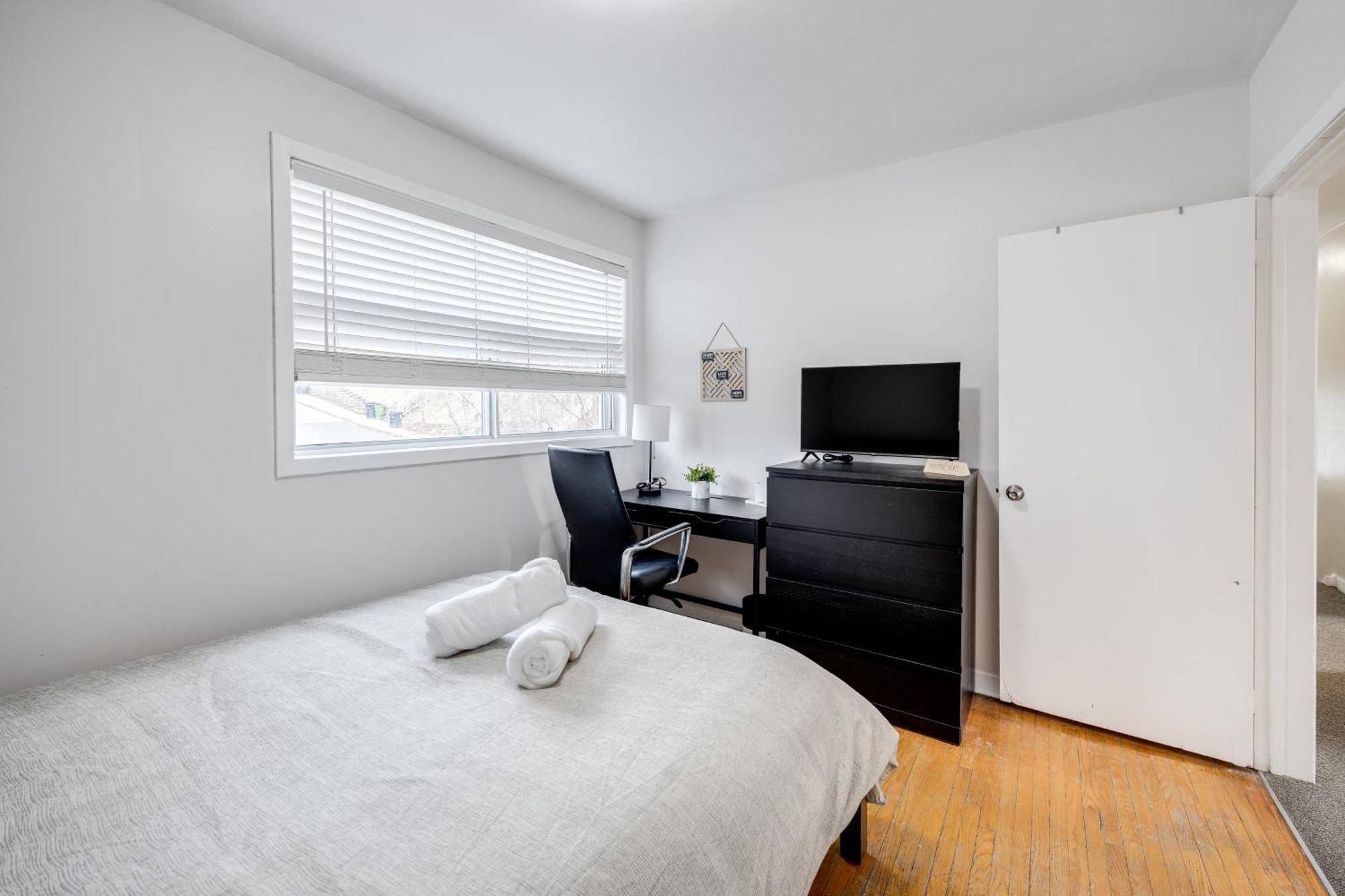 Eglinton West Guest Suite Toronto Zewnętrze zdjęcie