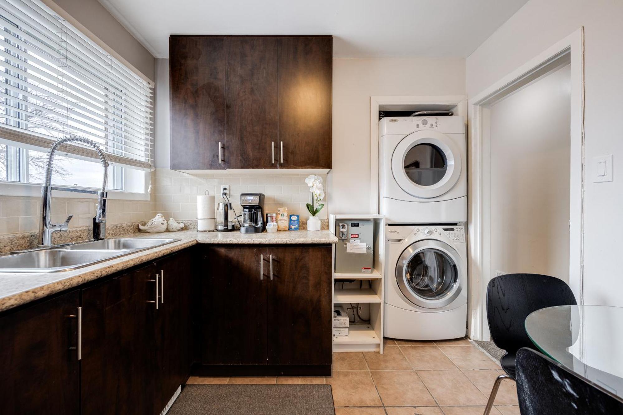 Eglinton West Guest Suite Toronto Zewnętrze zdjęcie