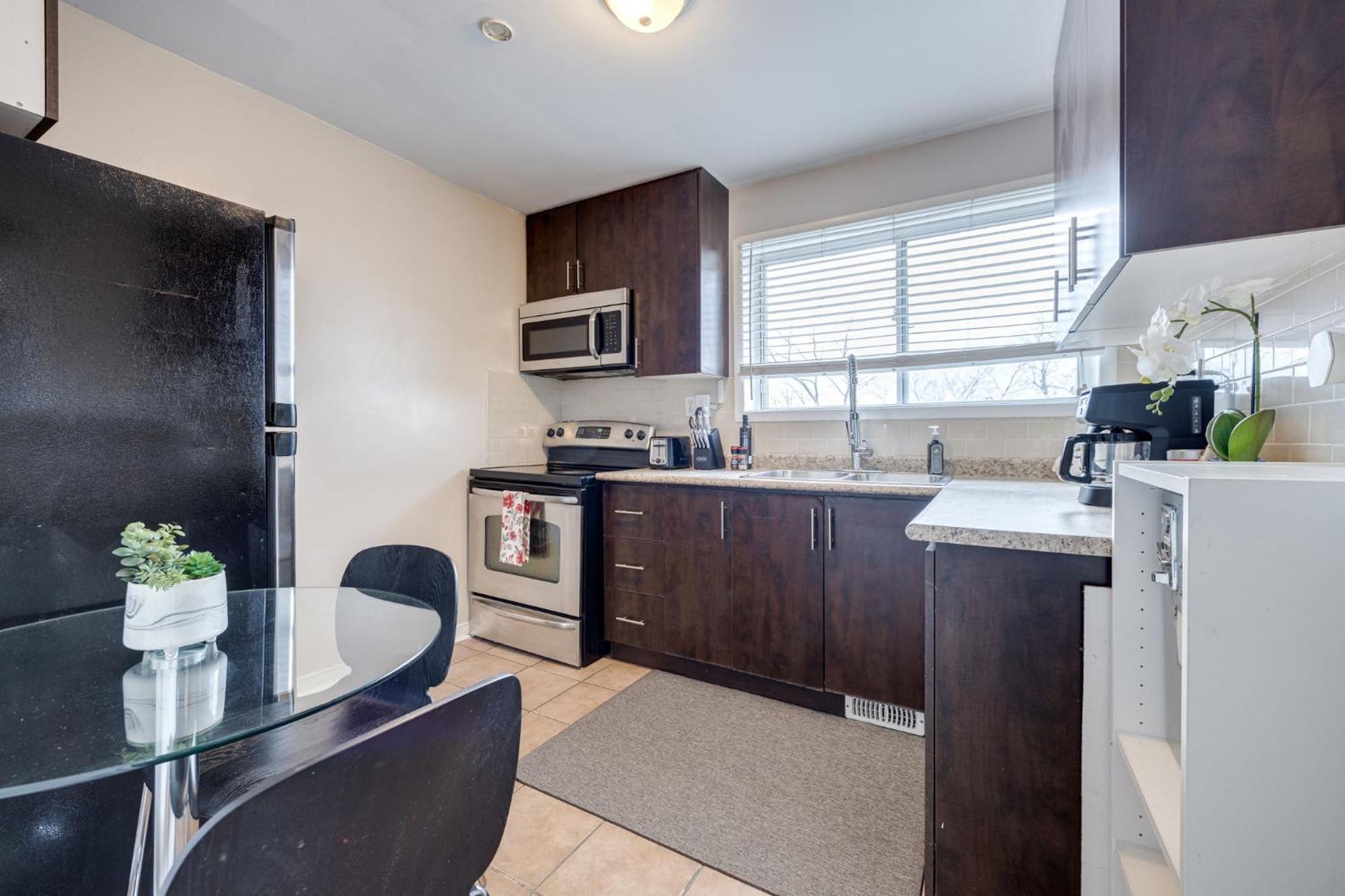 Eglinton West Guest Suite Toronto Zewnętrze zdjęcie